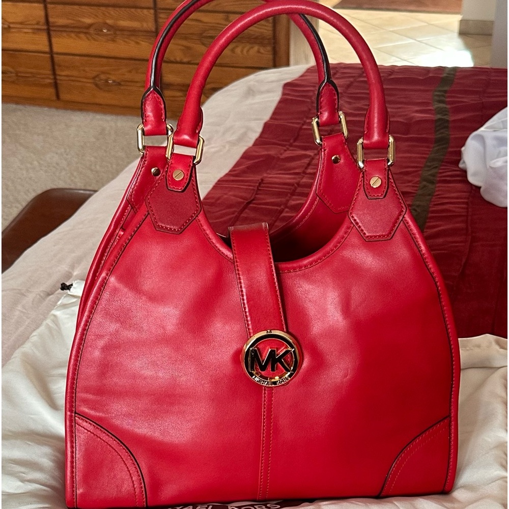 Michael Kors, red handbag